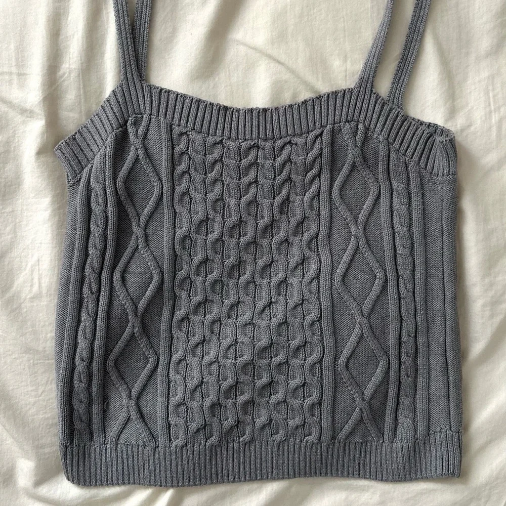 ANTHROPOLOGIE GRAY CABLE KNIT TANK TOP Cropped Length Slim Fit Size-Large - Picture 4 of 9